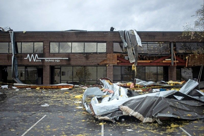 US storms, 'severe' flooding death toll climbs to 16