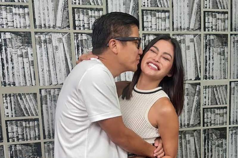 VG Mark, ginulat ang pamilya ng GF