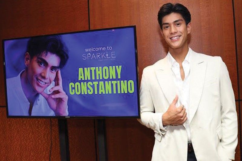 Anthony Constantino, Sparkle artist na!