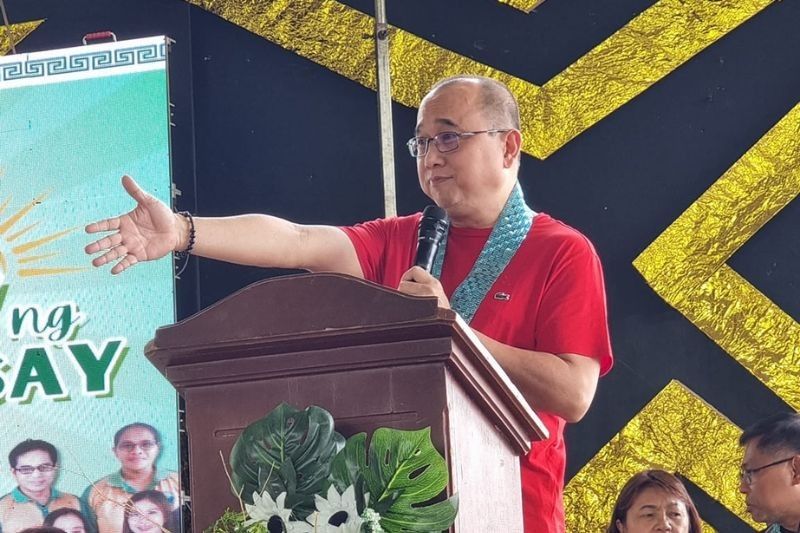 'Spread your legs': Davao congressman given 3 days to explain lewd campaign remarks