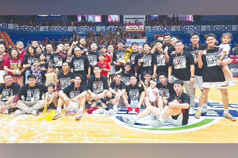 Junior Altas nakatikim na ng titulo