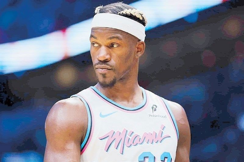 Warriors, Grizzlies clash in play-in opener