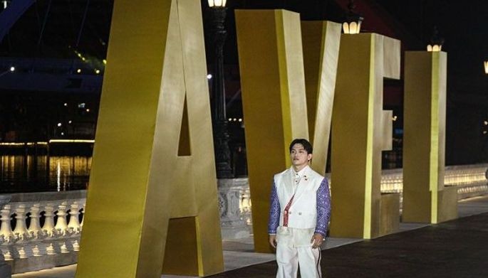 WATCH: Carlos Yulo models 'fabric of the future' at fashion show