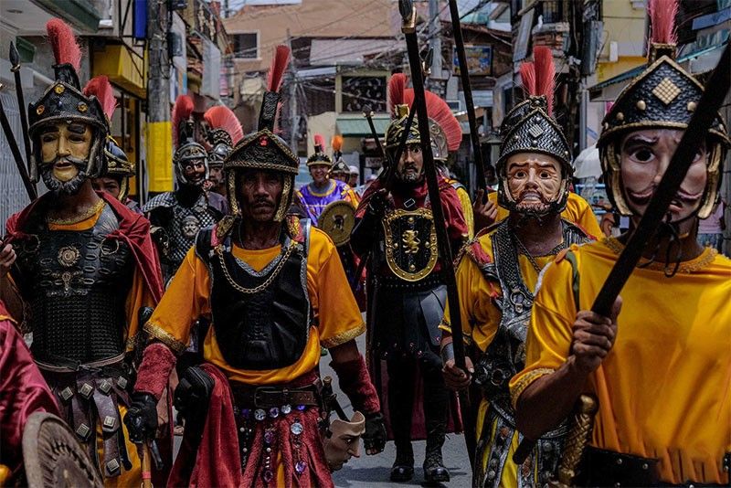 DOH sa mga deboto: ‘Di kailangan saktan ang sarili