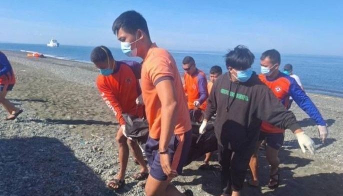 7 confirmed dead from capsized dredging vessel