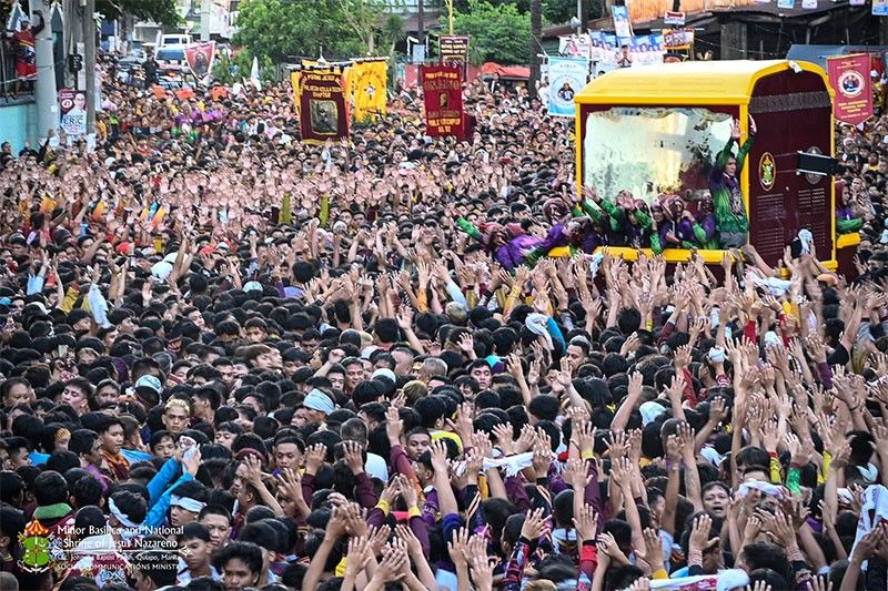 532,000 devotees join Good Friday procession of Jesus Nazareno