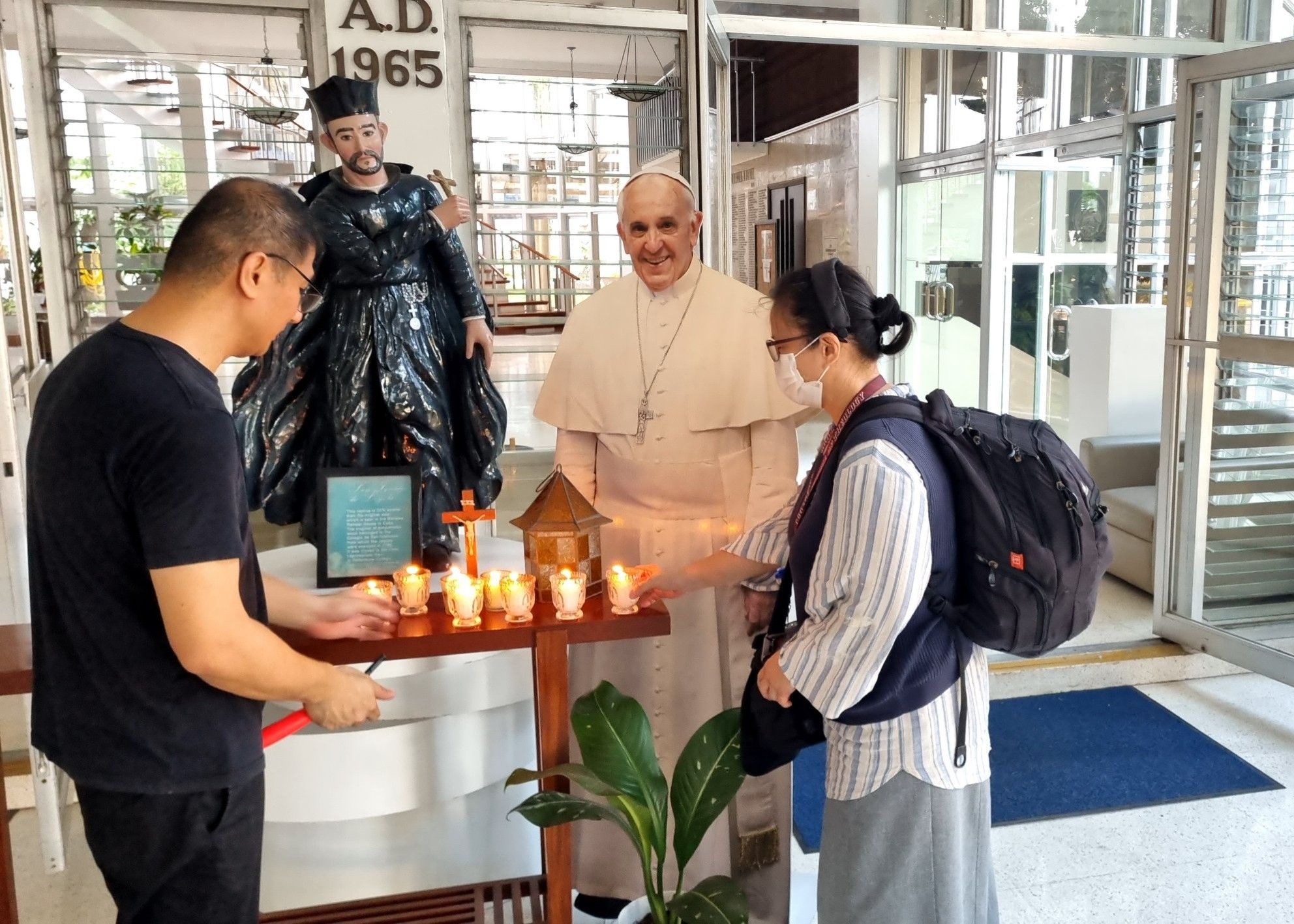 ‘Burn with love’: Philippine Jesuits offer prayers for Pope Francis