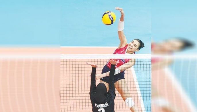 Staunton, Valdez bumida sa Creamline