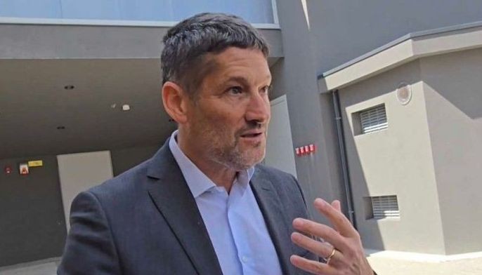 PMI accelerates growth as smoke-free products reach 40% of revenues