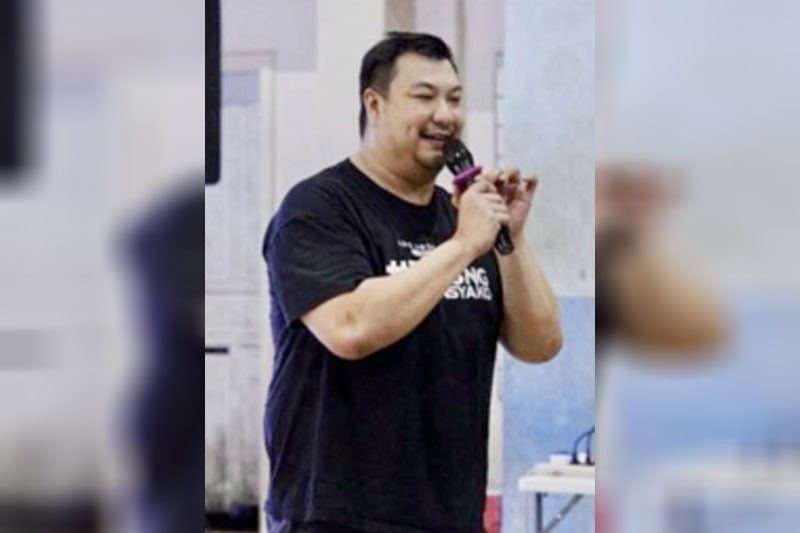 ‘Graduation toga payagan na, tradisyon igalang’