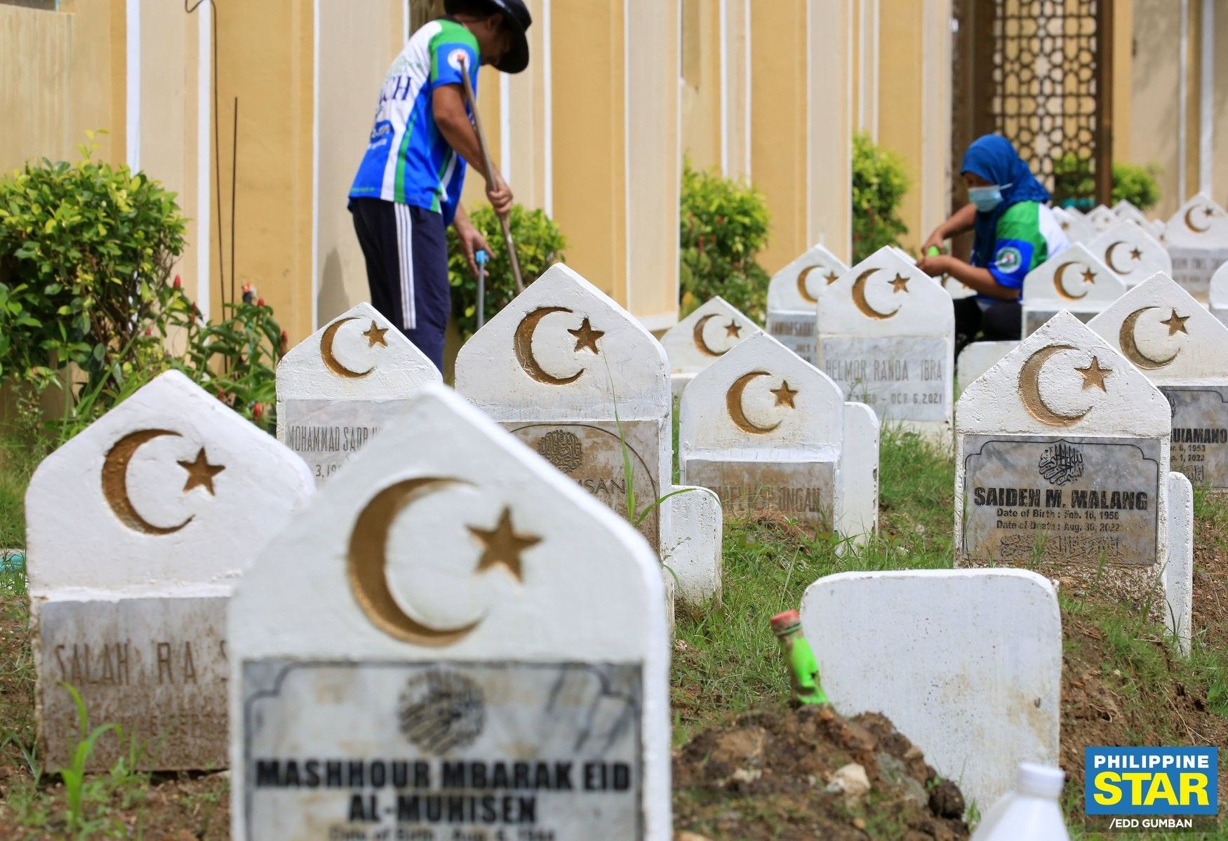 Law signed requiring immediate, proper burial of Muslim cadavers