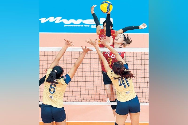 PLDT, Creamline reach quarterfinals with 1-1 slates