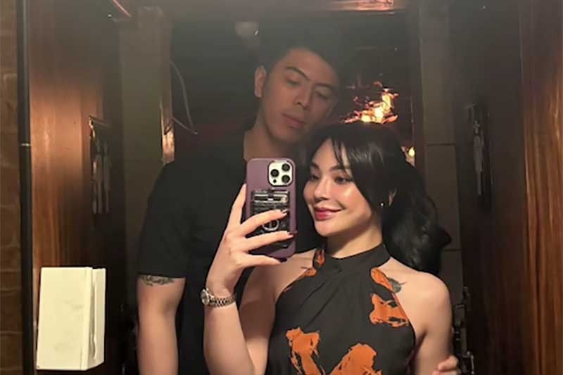 Apo ni Chavit Singson, jowa na si Kitty Duterte