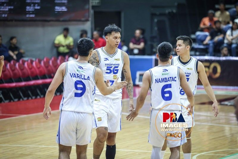 Tropang 5G reresbak sa FiberXers