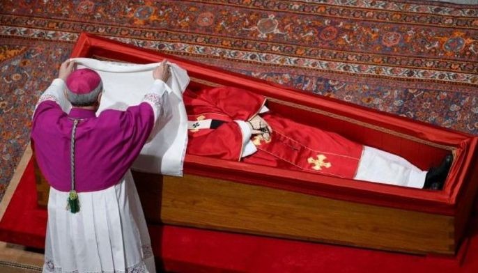 Pope Francis's coffin is sealed.