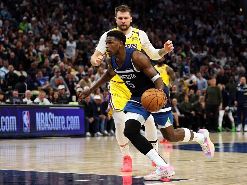 T'Wolves hold off Lakers despite James’ 38