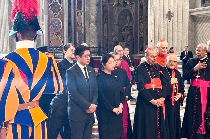 Pangulong Marcos, First Lady balik-Pinas mula Vatican
