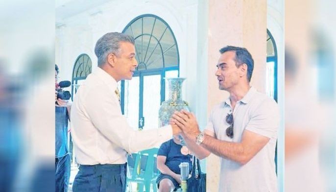 TJ Trinidad visits fellow 'Quezon' Jericho Rosales