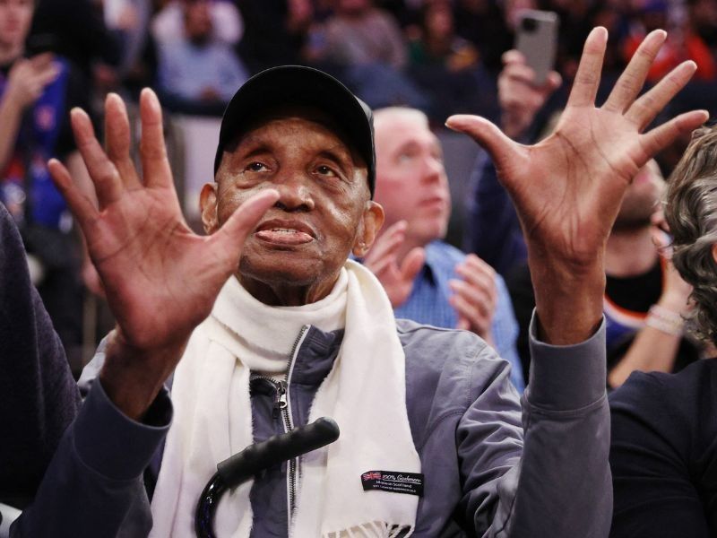 Dick Barnett, two-time NBA champ with Knicks, dies at 88