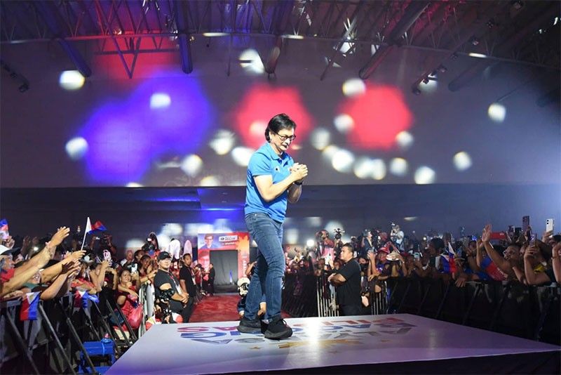 Abalos, 100% suporta sa mga magsasaka; Rice Tariffication Law, hininging amyendahan