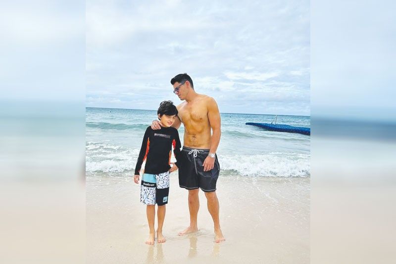 Richard at Sarah kalmado na, anak na si Zion binatilyo na