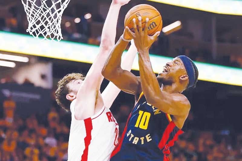 Warriors lumapit sa West semis