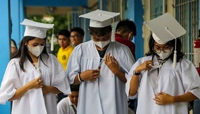 K-12 grads puwede nang magtrabaho sa gobyerno