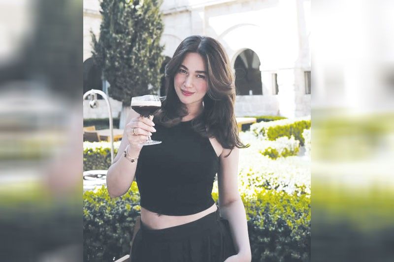 Bea, noon pa raw nililigawan para maging reyna ng supermarket