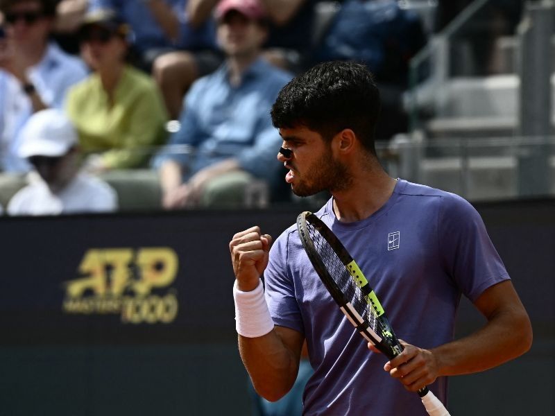Alcaraz sets up Italian Open semis clash with Musetti, Sabalenka falls