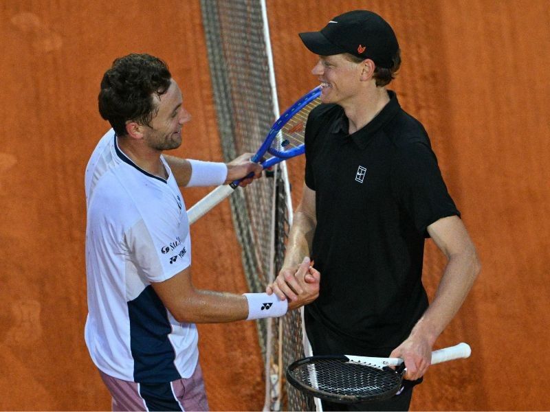 Italian Open: Dominant Sinner into semis; Gauff marches to final