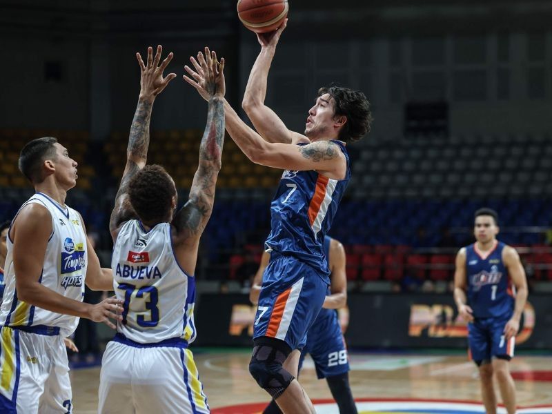Meralco's Hodge banned one game, fined P100K for hard foul on Magnolia’s Lucero