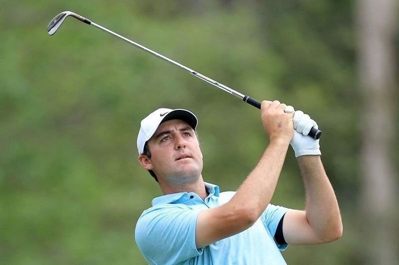 Hot third round sends Scheffler up on top