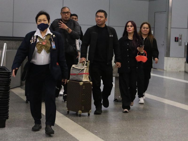 Pacquiao lands in Los Angeles to announce boxing return vs Barrios