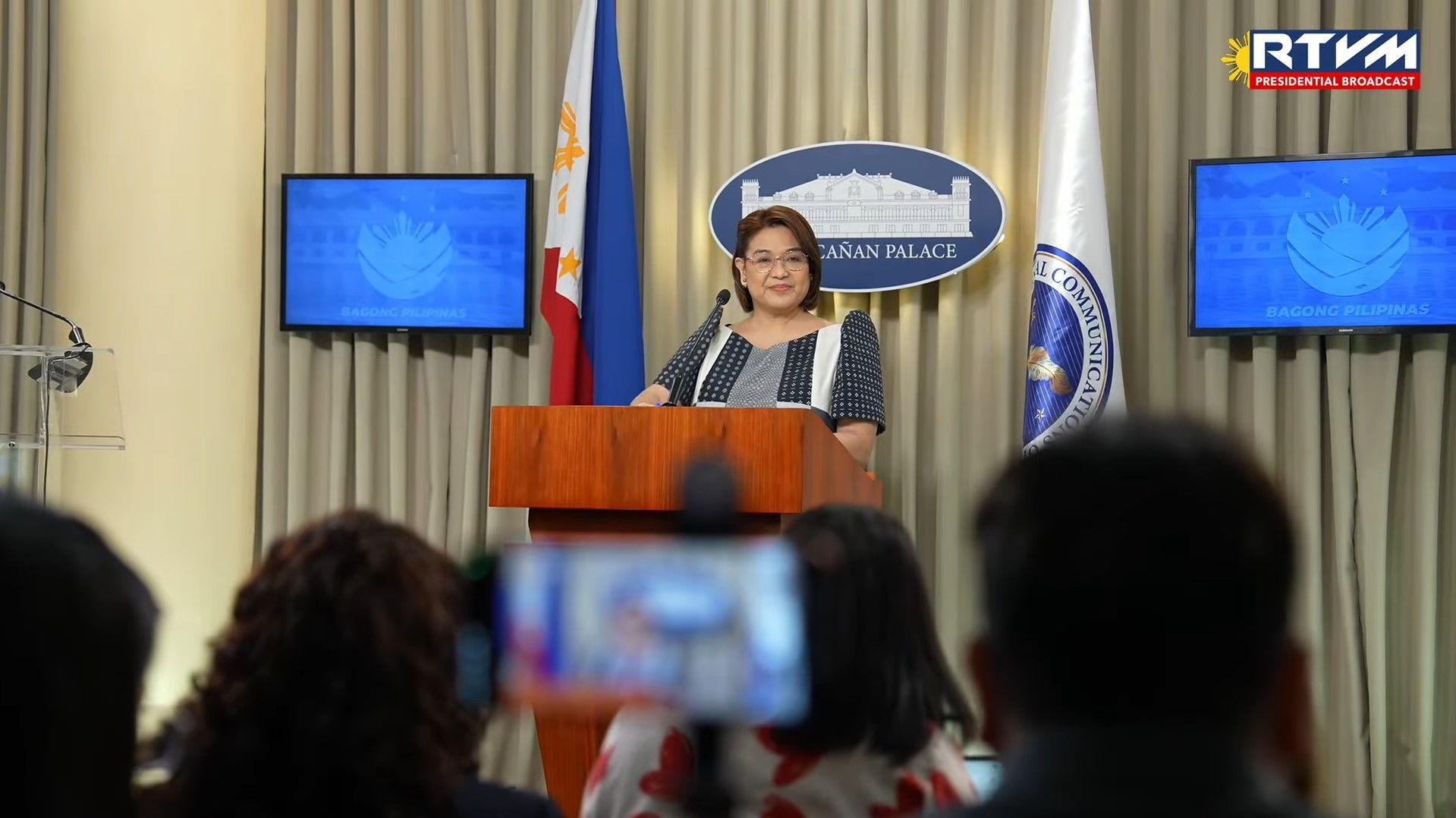 Gov’t officials failing their duty? Palace warns: 'You will all be fired'