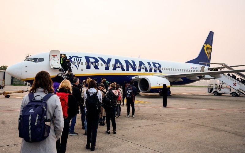 Consumer groups want airlines to pay for baggage fees 'distress'