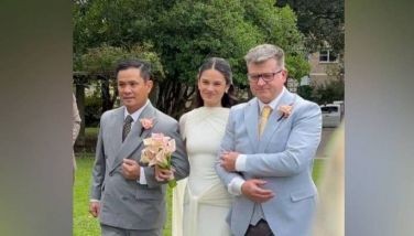 Ogie Alcasid, stepdad Mark Morrow join Leila Alcasid walk down the aisle