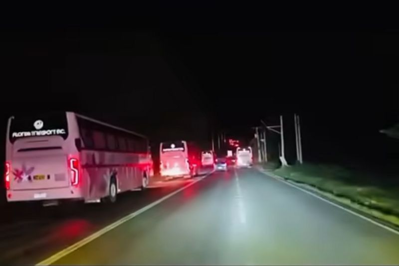 Speeding like sports cars? DOTr suspends franchise of viral buses, drivers' license