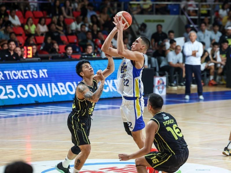 Hotshots turn back Tropang 5G to gain twice-to-beat edge