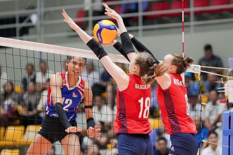 Kazakhs itinumba ng mga Pinay spikers