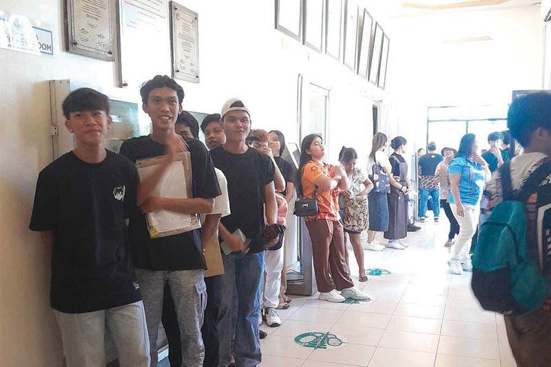 Gatusan ka Mandauehanon nagtinguha sa pagtungha sa MCC