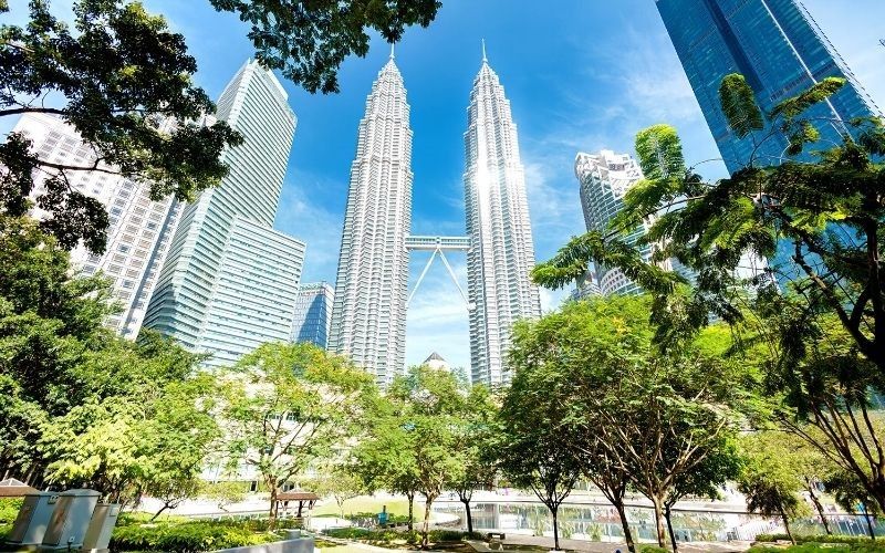 Petronas keen on entering Philippines LNG market