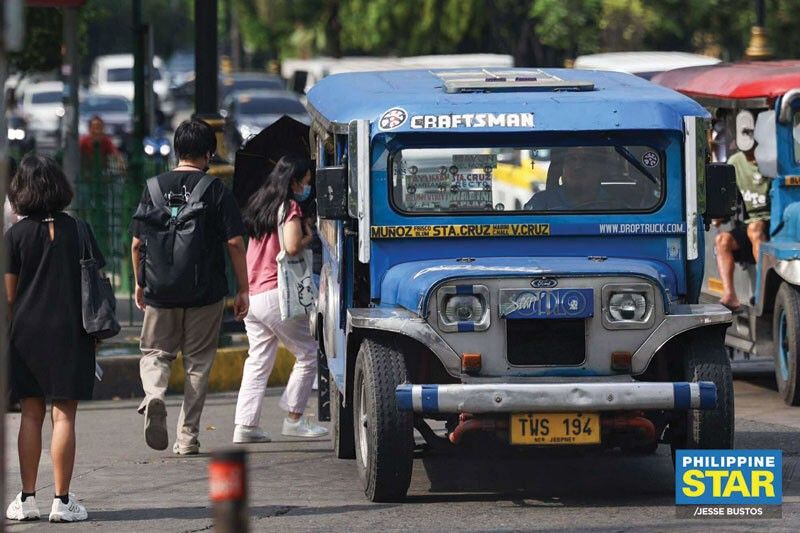 PUVs, TNVS binalaan sa 20 porsyentong discount ng mga estudyante