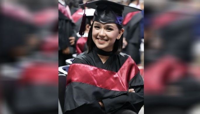 Mikee, isang dekada bago nagmartsa!