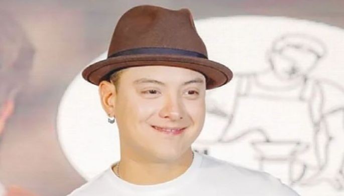 Daniel, wala nang paki sa mga babaeng dinidikit sa kanya