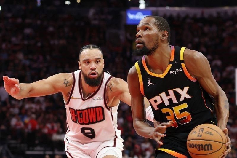 Durant traded to Rockets for 8 players