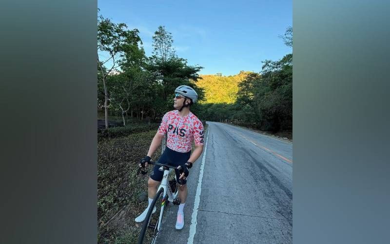 Alden Richards calls out airline over damaged bike