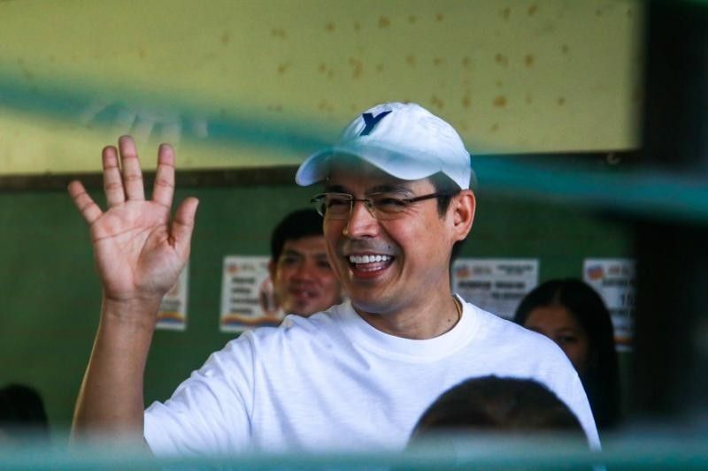 Isko, tiniyak ‘One-Strike Policy’ vs kotong