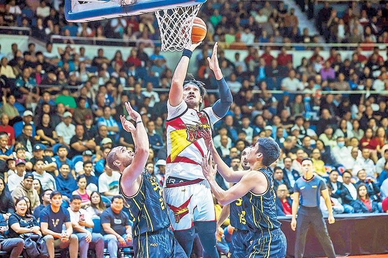 Grand slam bid stays alive