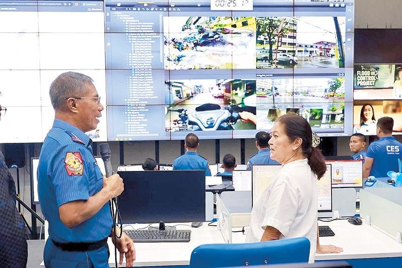 First Lady impressed with 911 emergency system