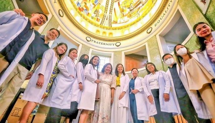 For those in 8 LGUs: Baricuatro hires, deploys 12 physicians to hospitals